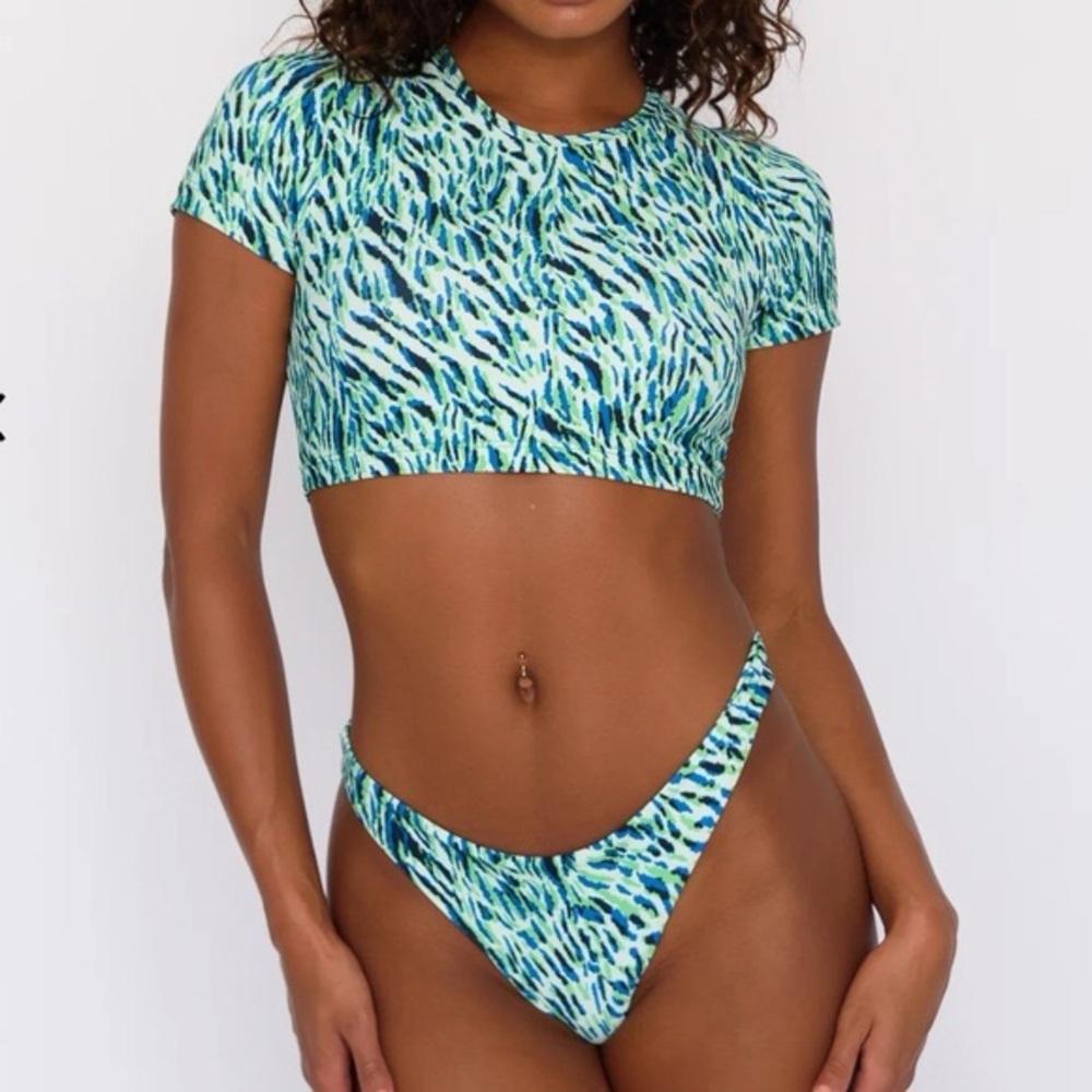Skatie Bikini Bottom - Picture 2 of 5